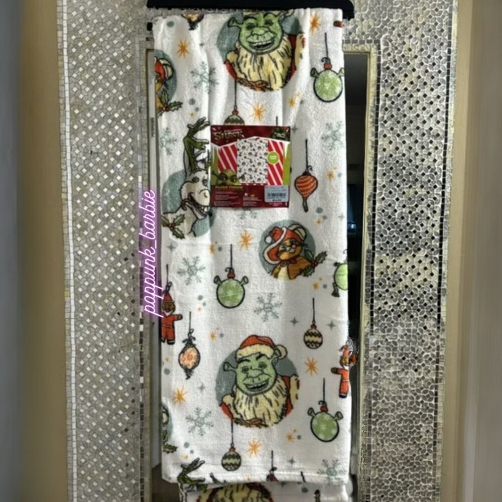 Shrek Christmas Blanket Throw 50x70 Donkey Puss Gingy Holiday Plush‎ NWT